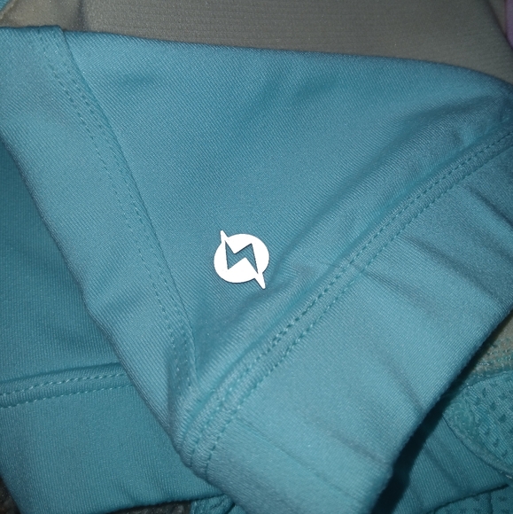 Popflex Active Bra Tank - open back size 6 Blue - Picture 3 of 4